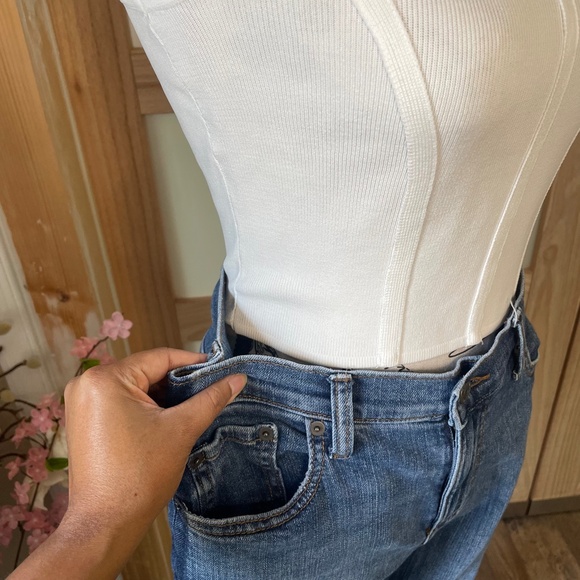 Banana Republic Mid Rise Dark Wash Girlfriend Ankle Length Jeans Frayed - Picture 13 of 14